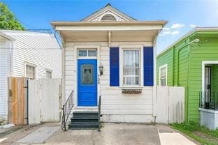 732 Pleasant St - Photo 1 of 1