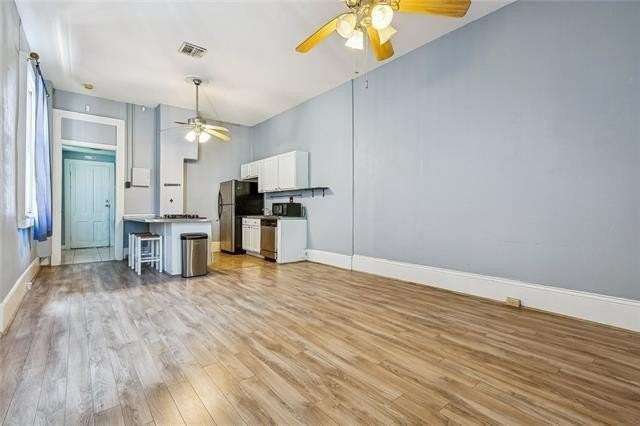 732 Pleasant St - Photo 5 of 9