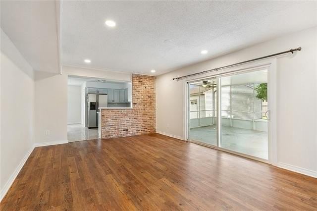 64 Osborne Ave - Photo 5 of 21