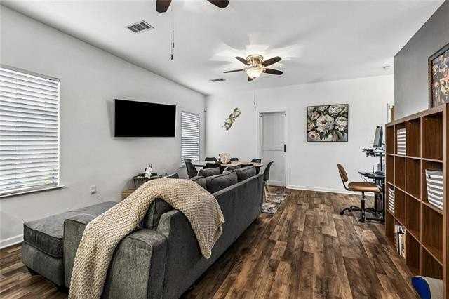 5518 Wilton Dr - Photo 5 of 17