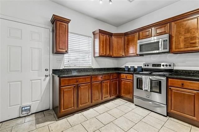 5518 Wilton Dr - Photo 7 of 17