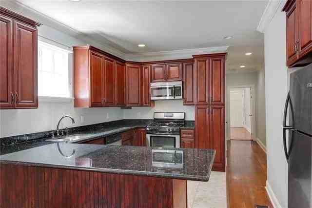 2312 Calhoun St #A - Photo 5 of 14