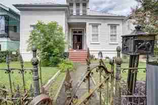 821 Bordeaux St - Photo 1 of 1