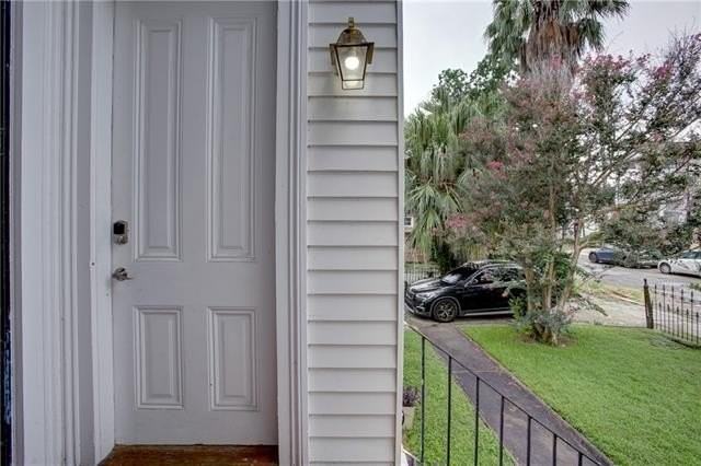 821 Bordeaux St - Photo 3 of 14