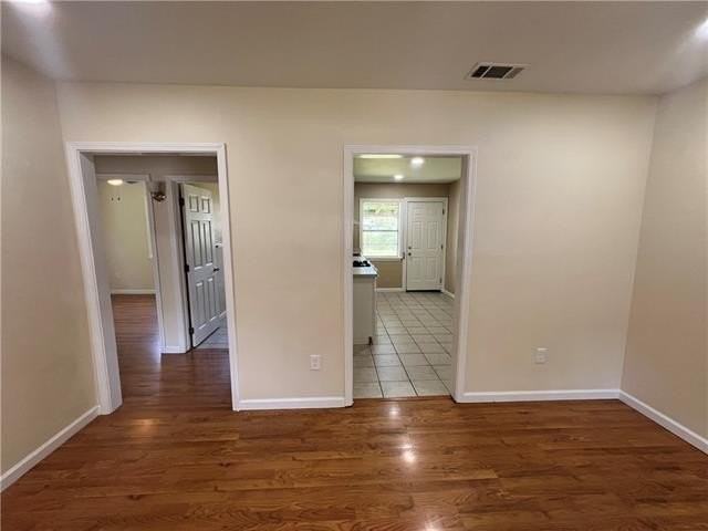 715 Community St - Photo 3 of 11