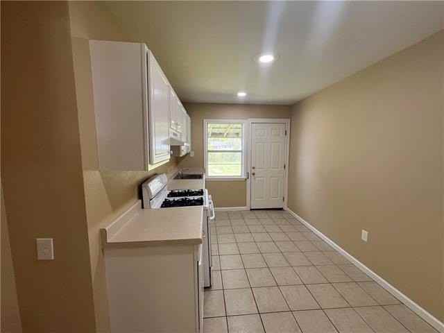 715 Community St - Photo 4 of 11