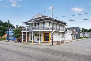 featured image of 2655 Saint Ann St