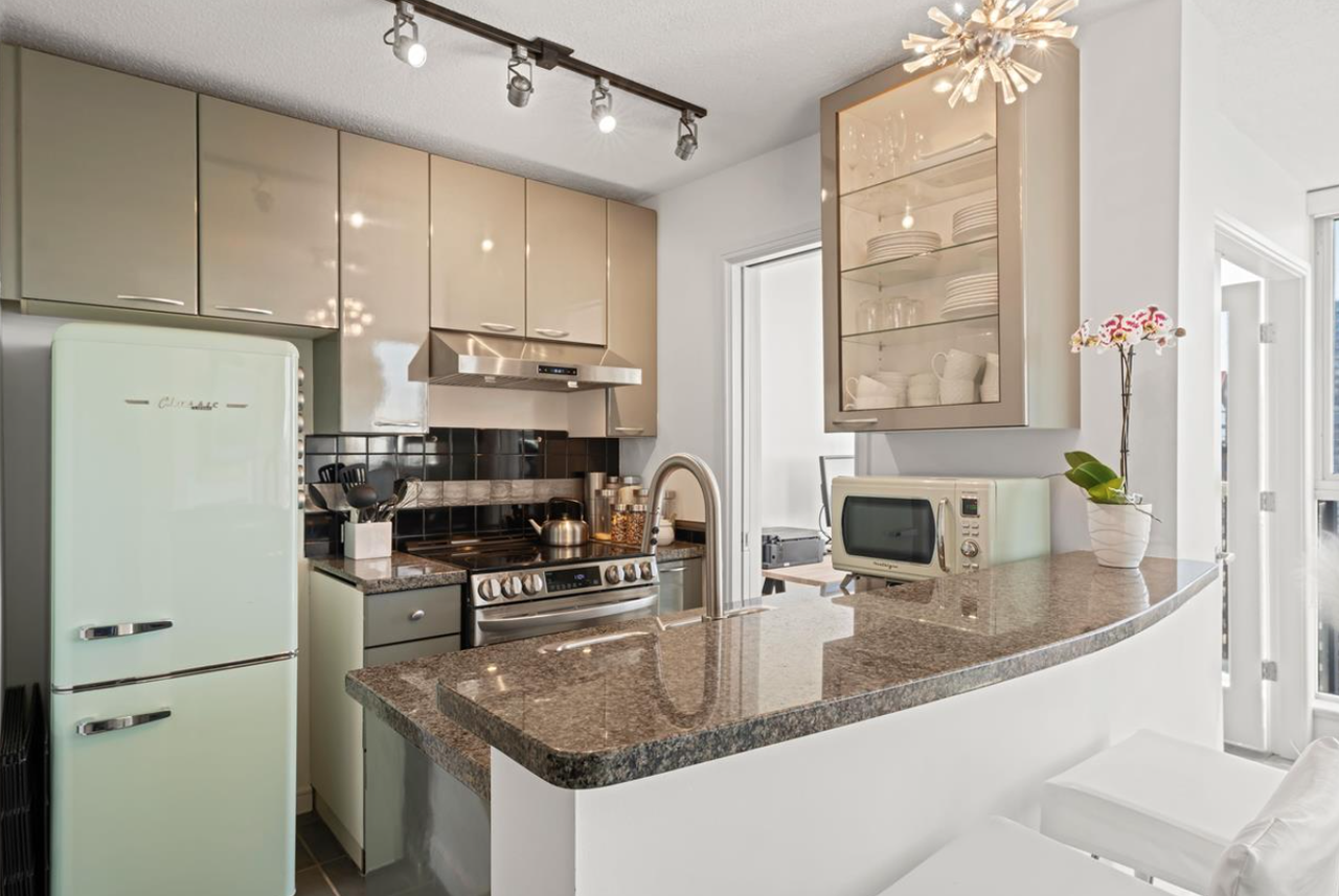 1068 Hornby Street #2706 - Photo 3 of 7