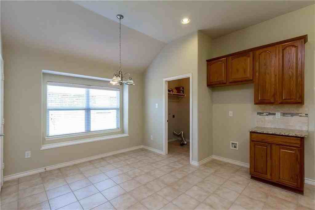 1700 Summerfield Dr - Photo 6 of 37