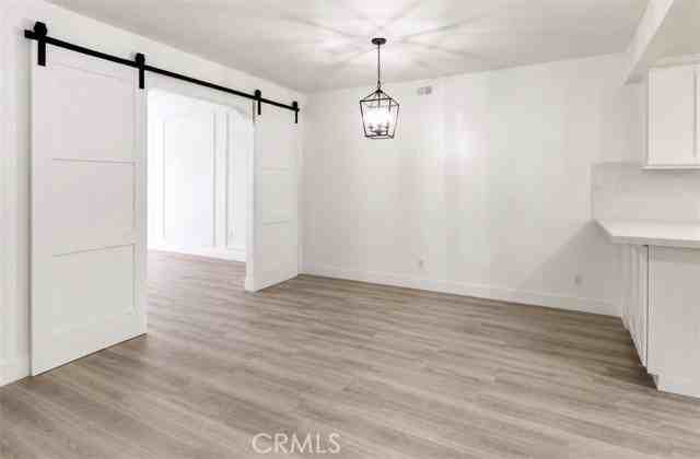 32457 Spyglass Ct - Photo 3 of 7