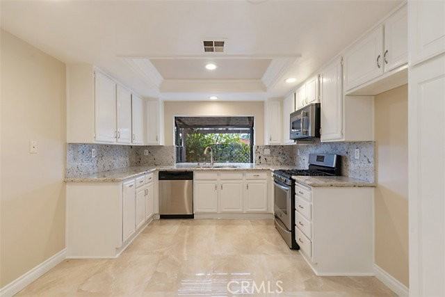25666 Seaside Dr #134 - Photo 5 of 8
