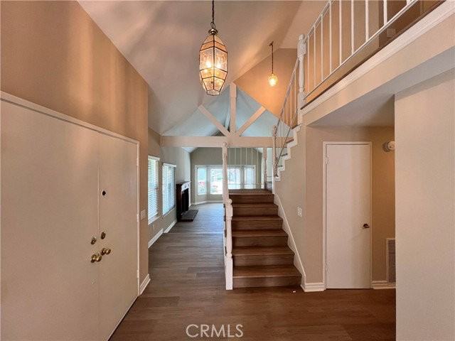 2134 Baywood Dr - Photo 3 of 8