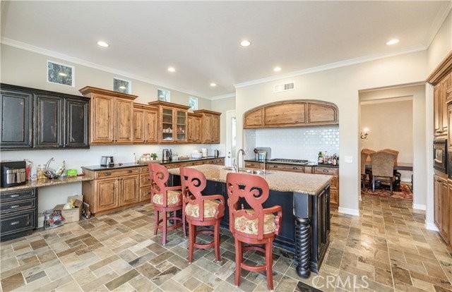 16 Pegasus Dr - Photo 2 of 8