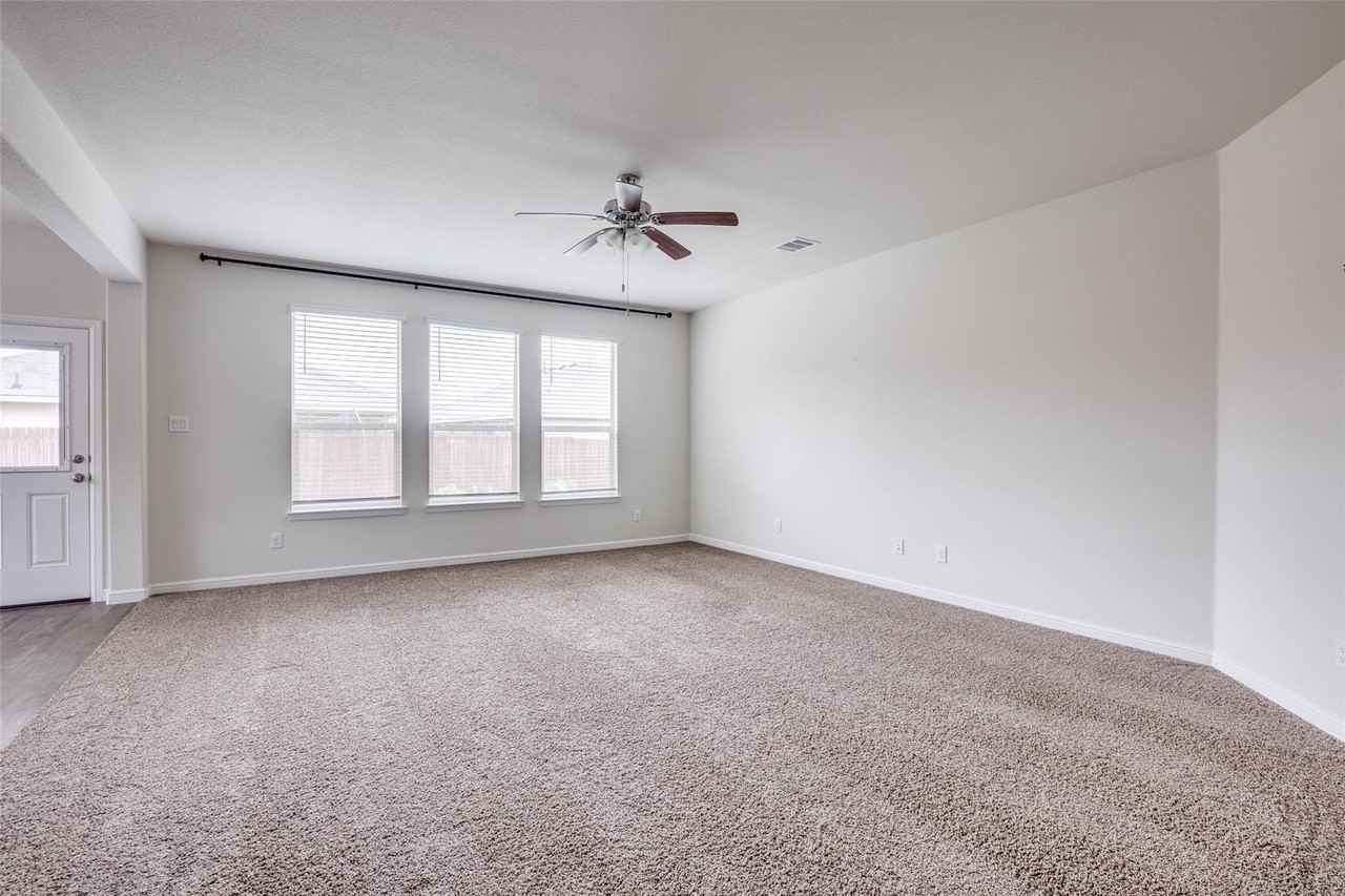 9036 Sycamore Leaf Dr - Photo 5 of 25