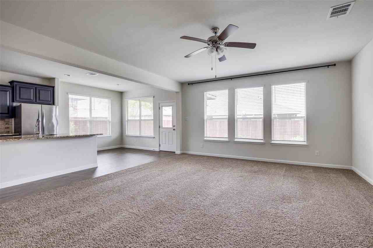 9036 Sycamore Leaf Dr - Photo 7 of 25