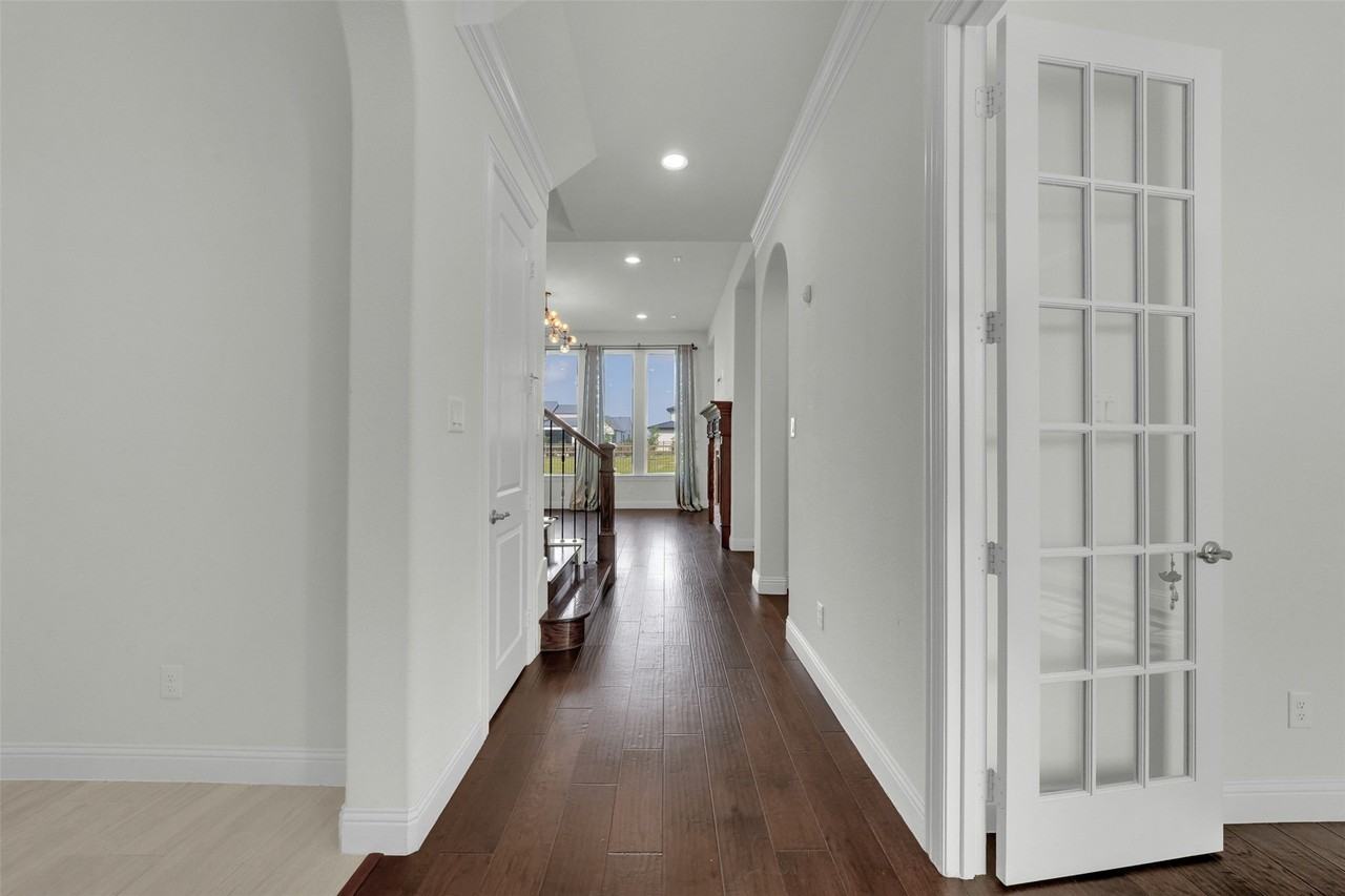 3481 Starling Dr - Photo 3 of 40
