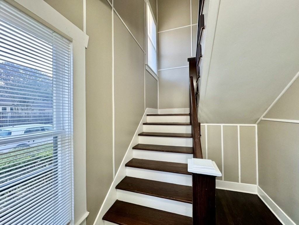 5738 Worth St - Photo 2 of 18