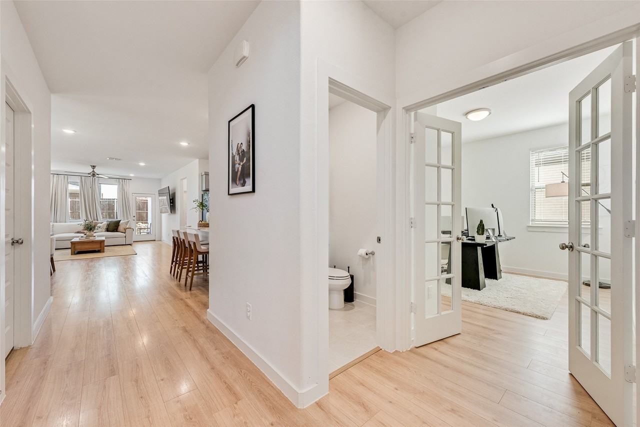 5011 Emerald Hill Dr - Photo 5 of 35