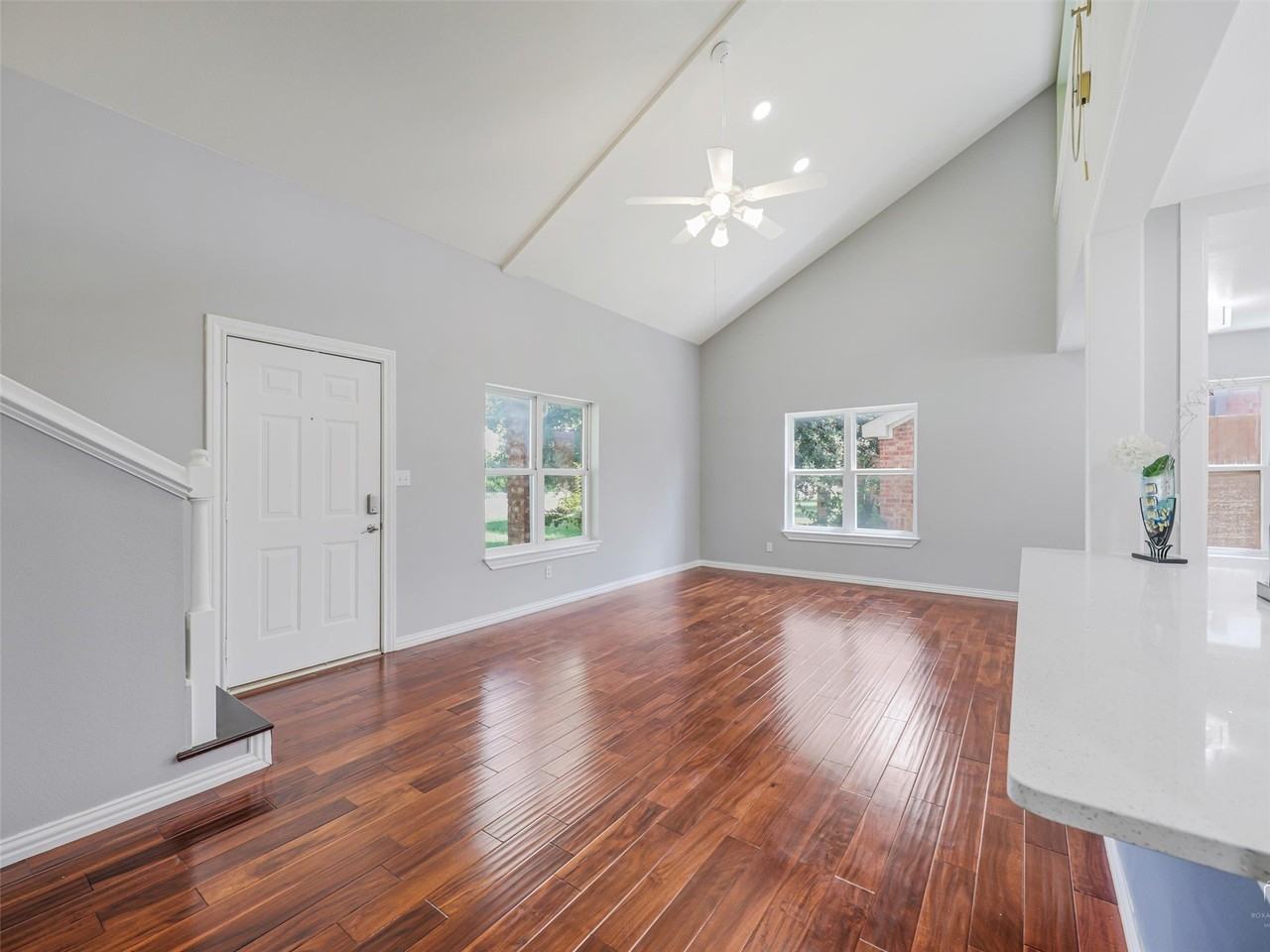 1716 E Parker Rd - Photo 6 of 25