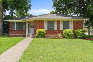 featured image of 2829 Tolosa Dr