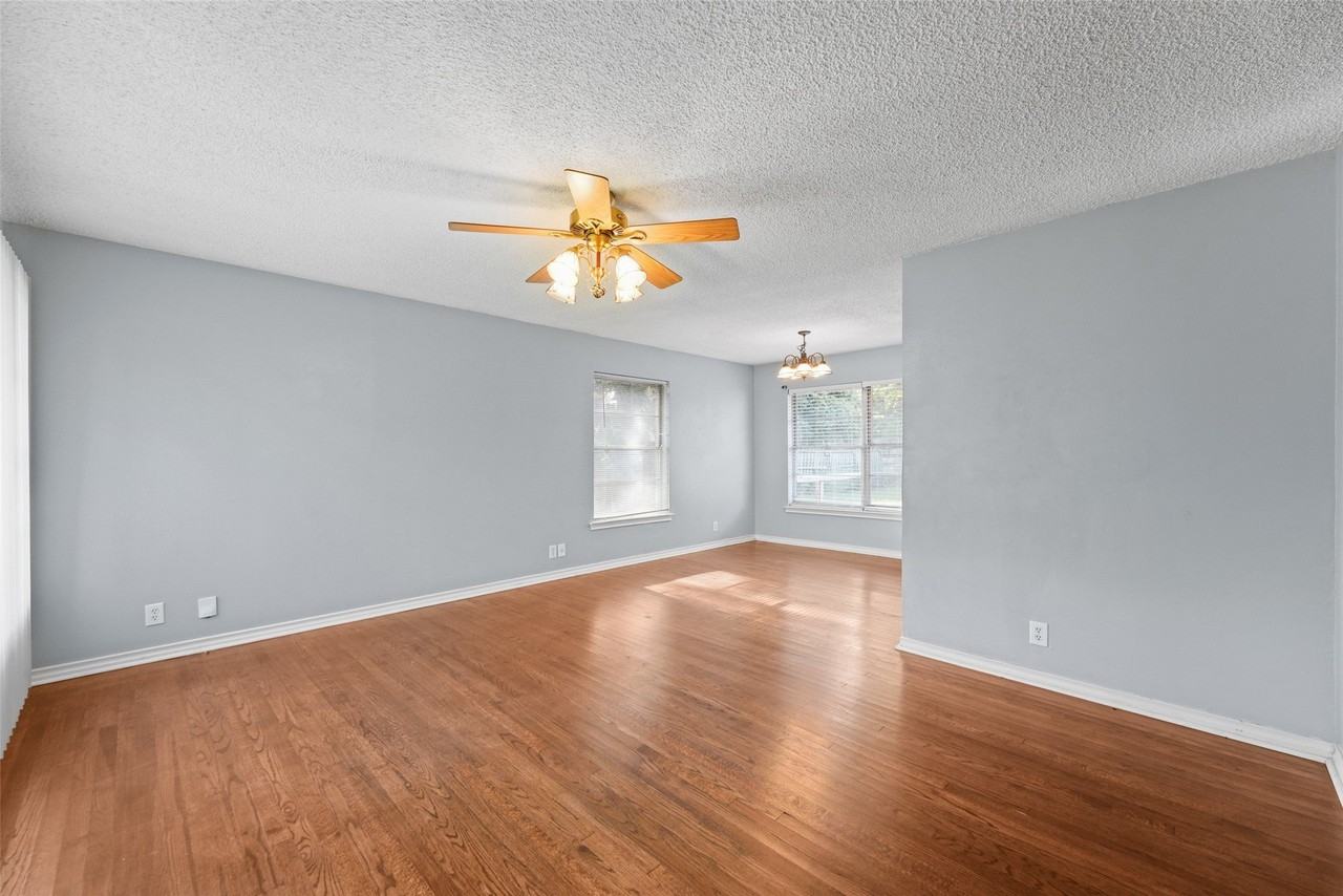 2829 Tolosa Dr - Photo 7 of 16