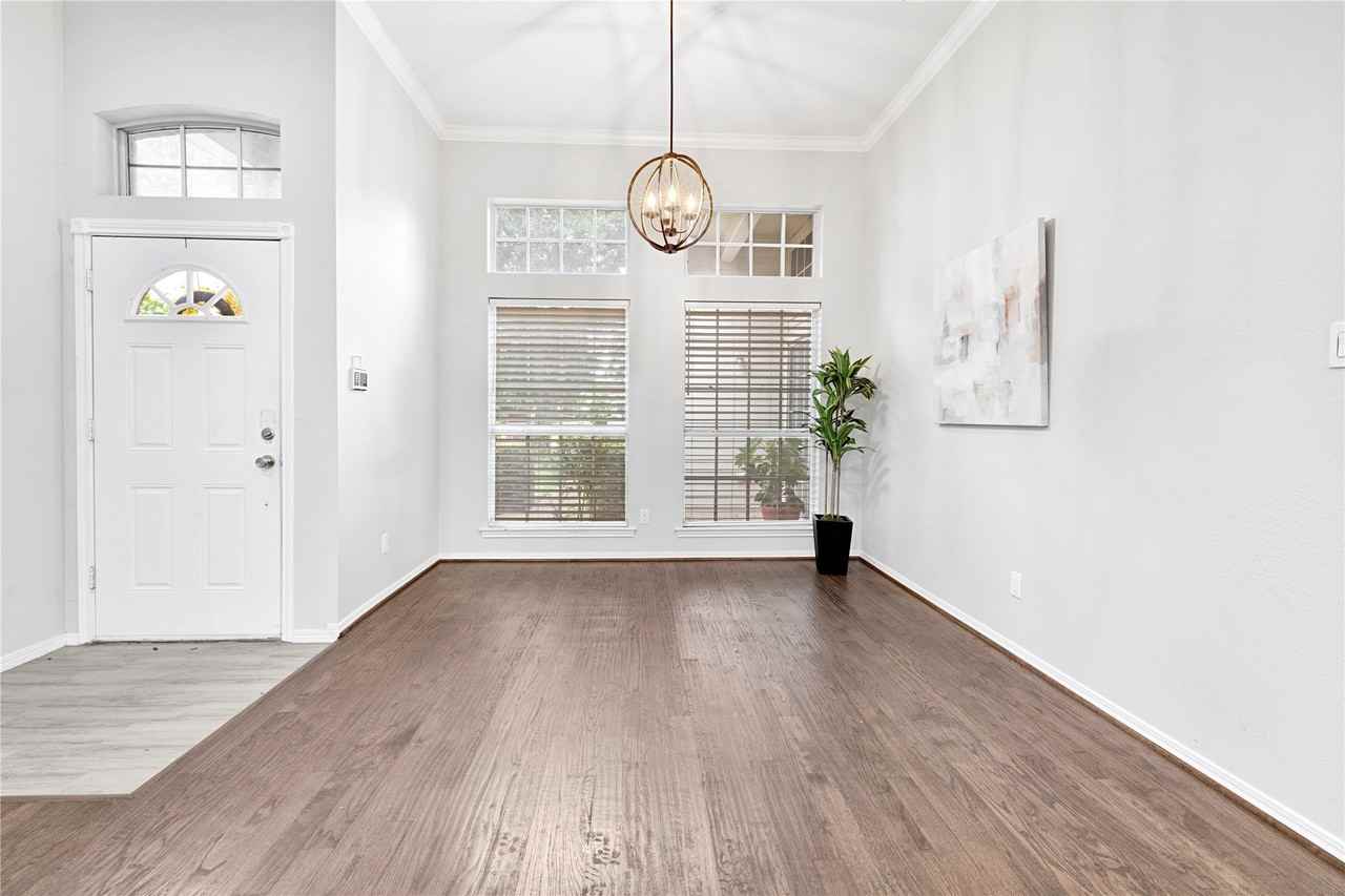 3116 Silver Springs Ln - Photo 3 of 19