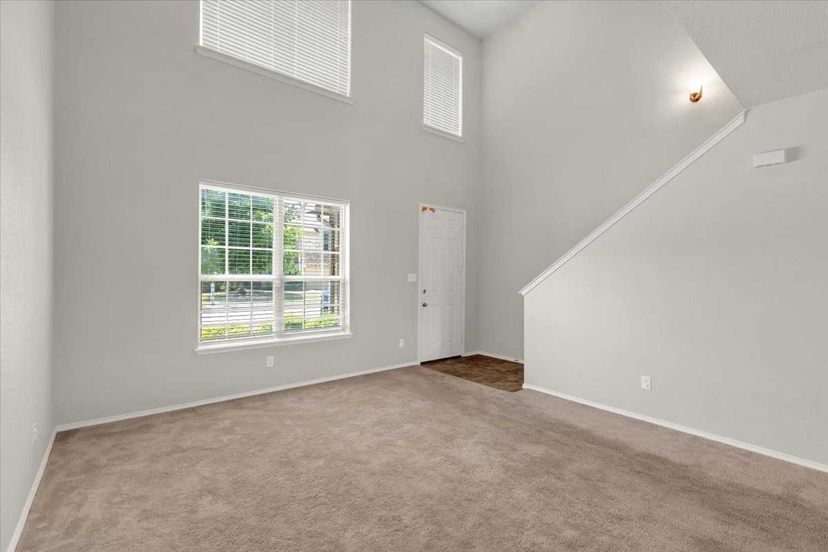 4260 Aldridge Ln - Photo 4 of 25