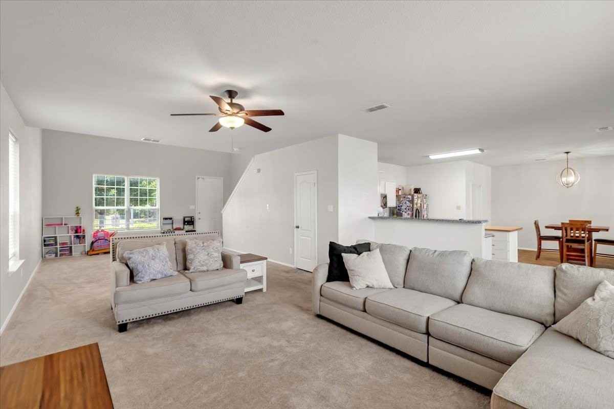4260 Aldridge Ln - Photo 6 of 25