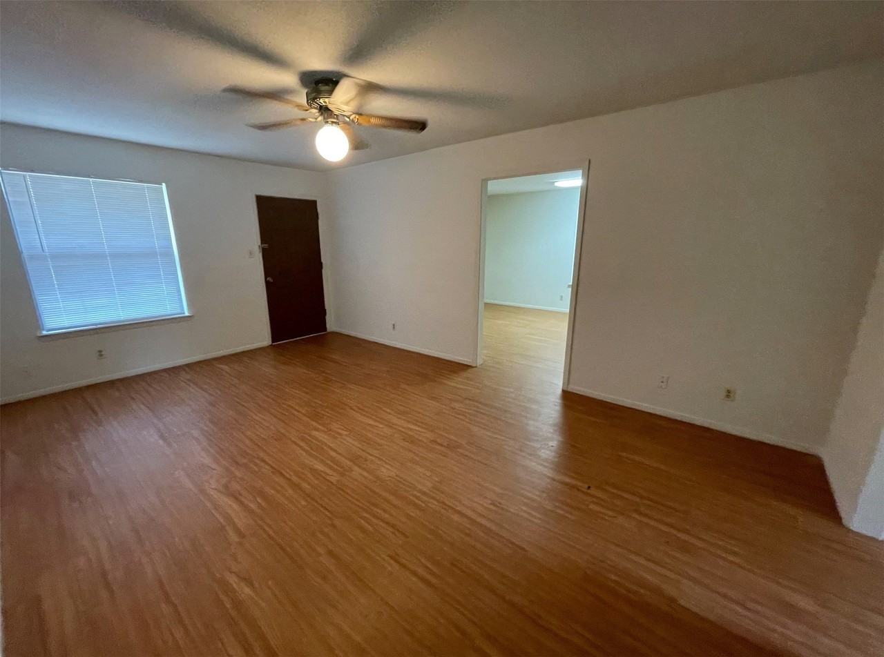 204 Cedar Ln - Photo 4 of 22