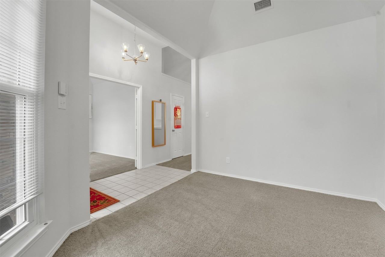 4021 Aldenham Dr - Photo 4 of 31