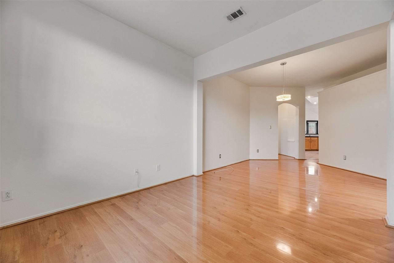 3444 Bluegrass Dr - Photo 6 of 21