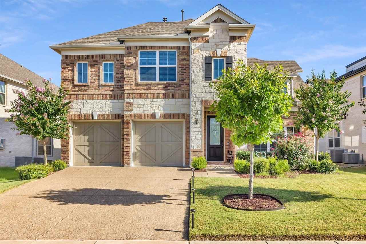 5520 Palisades Dr - Photo 3 of 39
