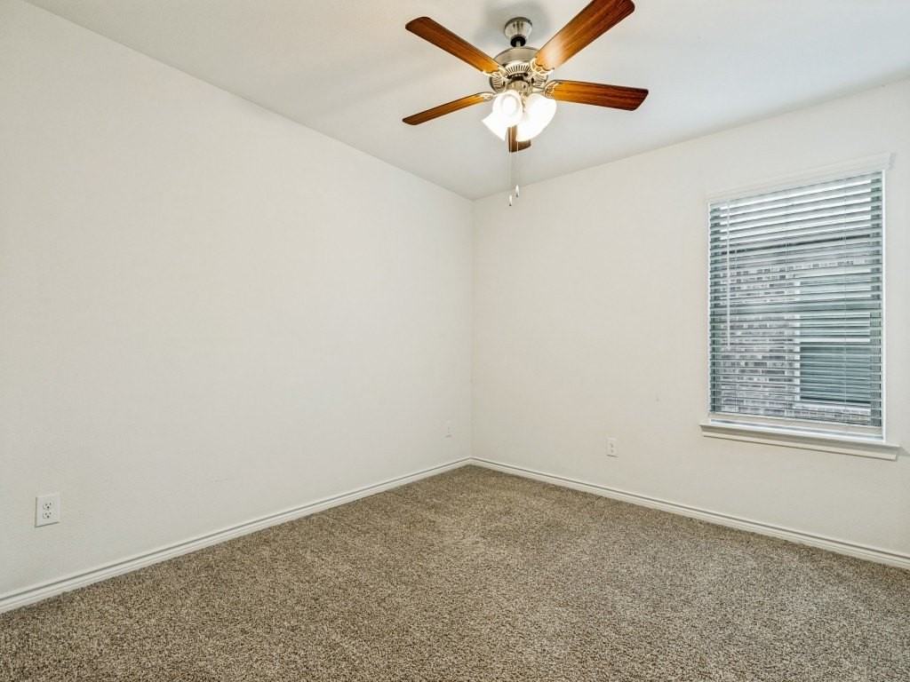 1612 Ferguson Ln - Photo 7 of 12