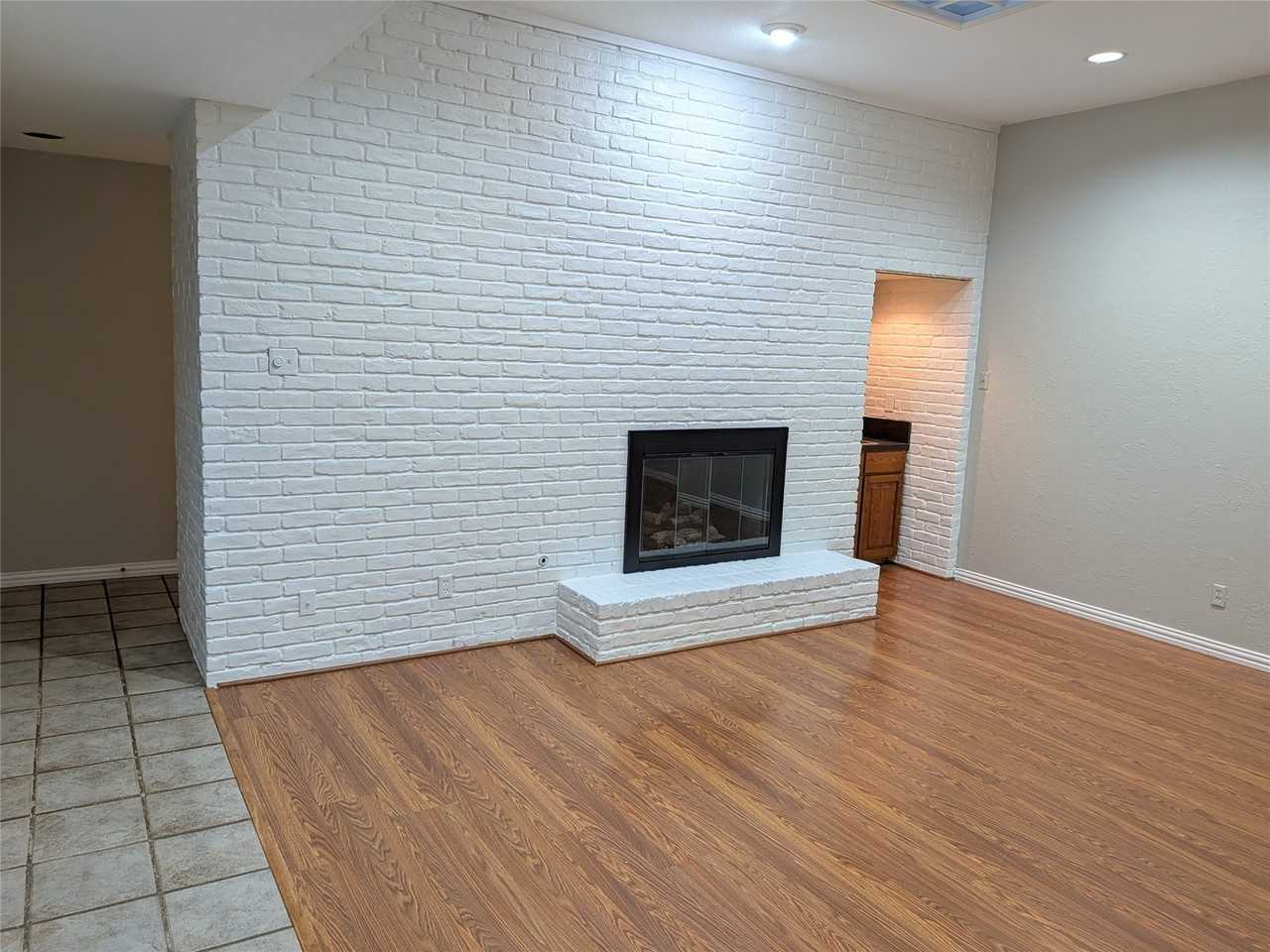12619 Montfort Dr - Photo 4 of 19