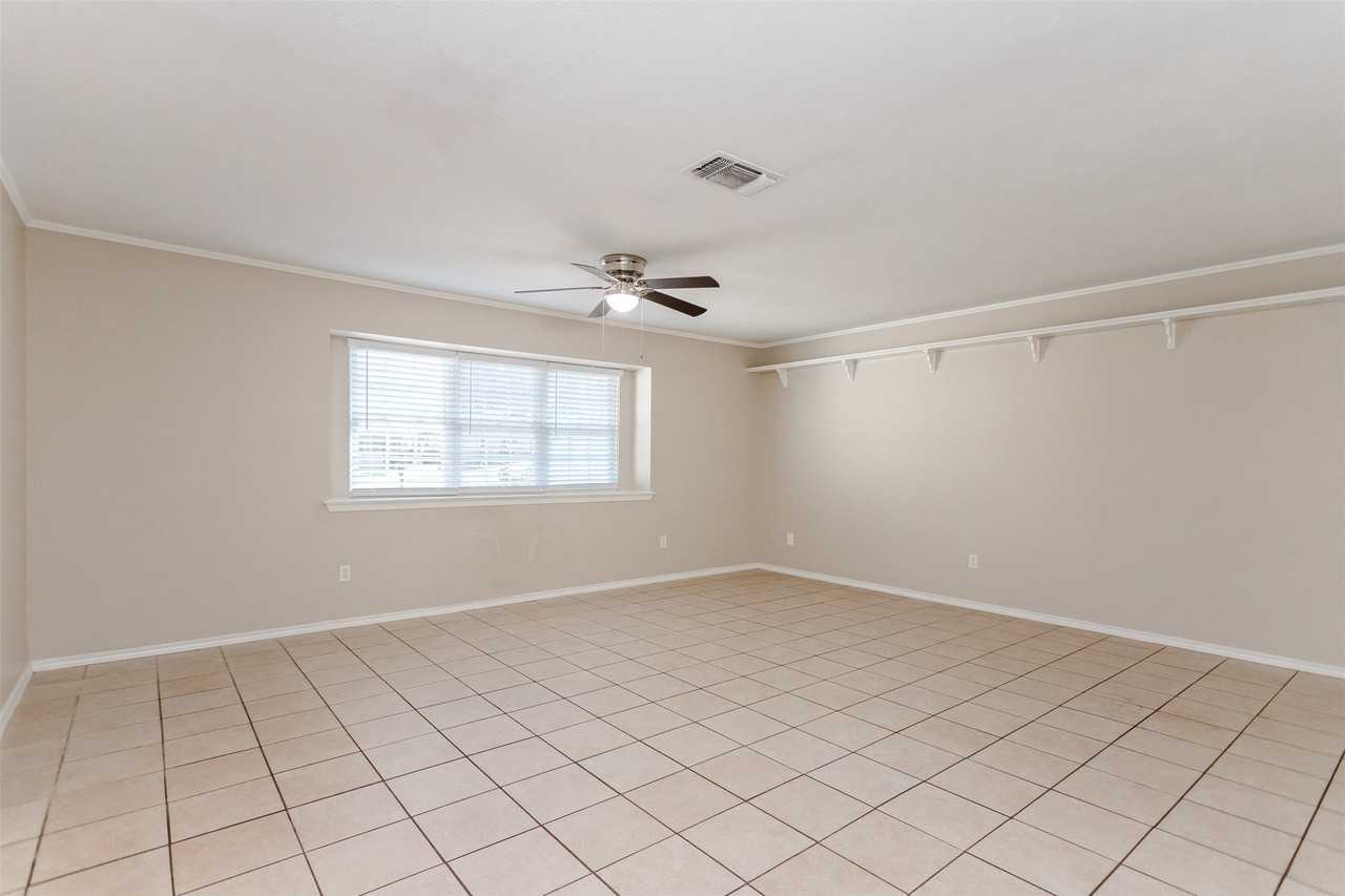 3406 Hastings Dr - Photo 6 of 28