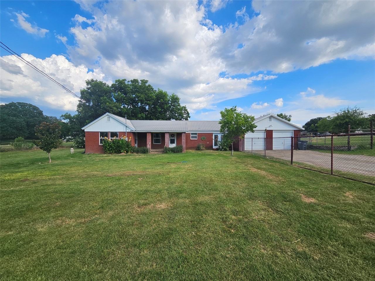 2901 Ranger Hwy - Photo 2 of 30