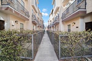 featured image of 3142 Ross Ave #1
