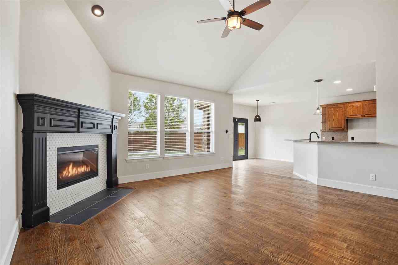 2013 Chessington Ln - Photo 6 of 28