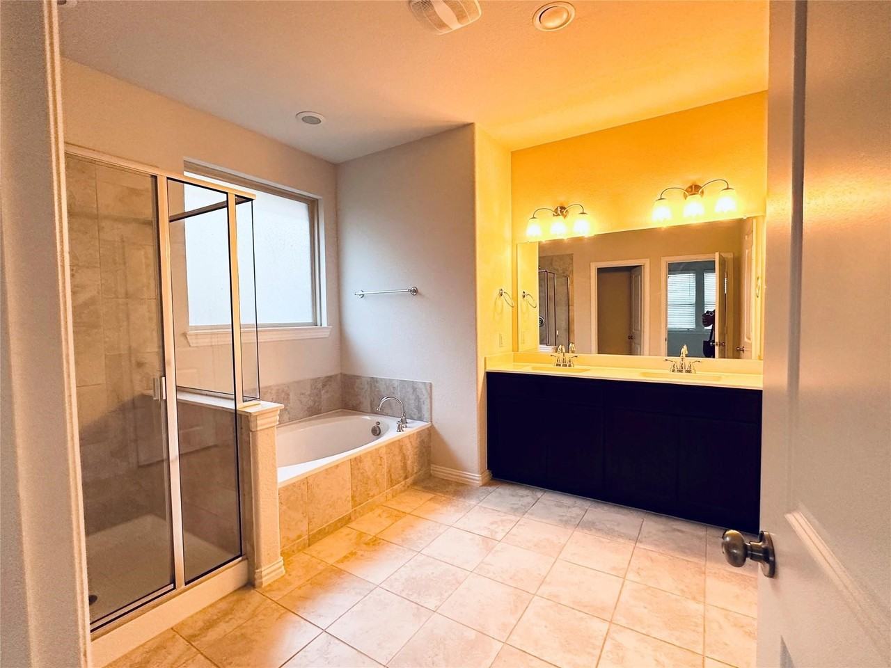 716 Monarch Ln - Photo 5 of 13