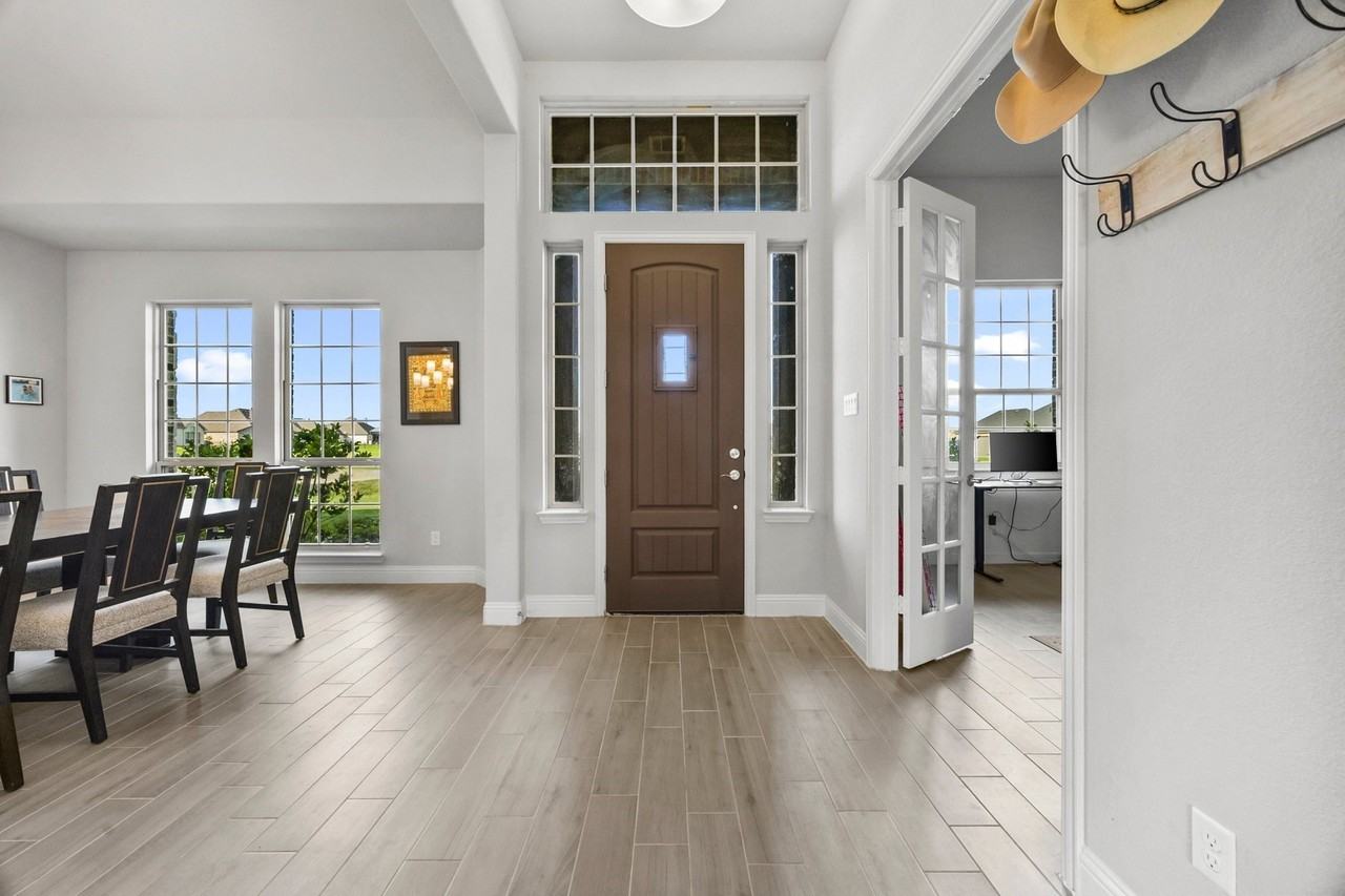 1600 Lynx Loop - Photo 3 of 18