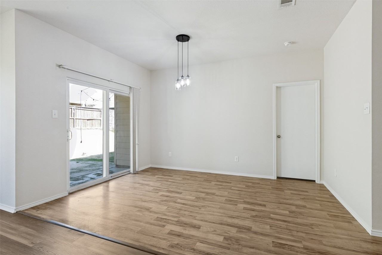 11117 Kenny Dr - Photo 4 of 12