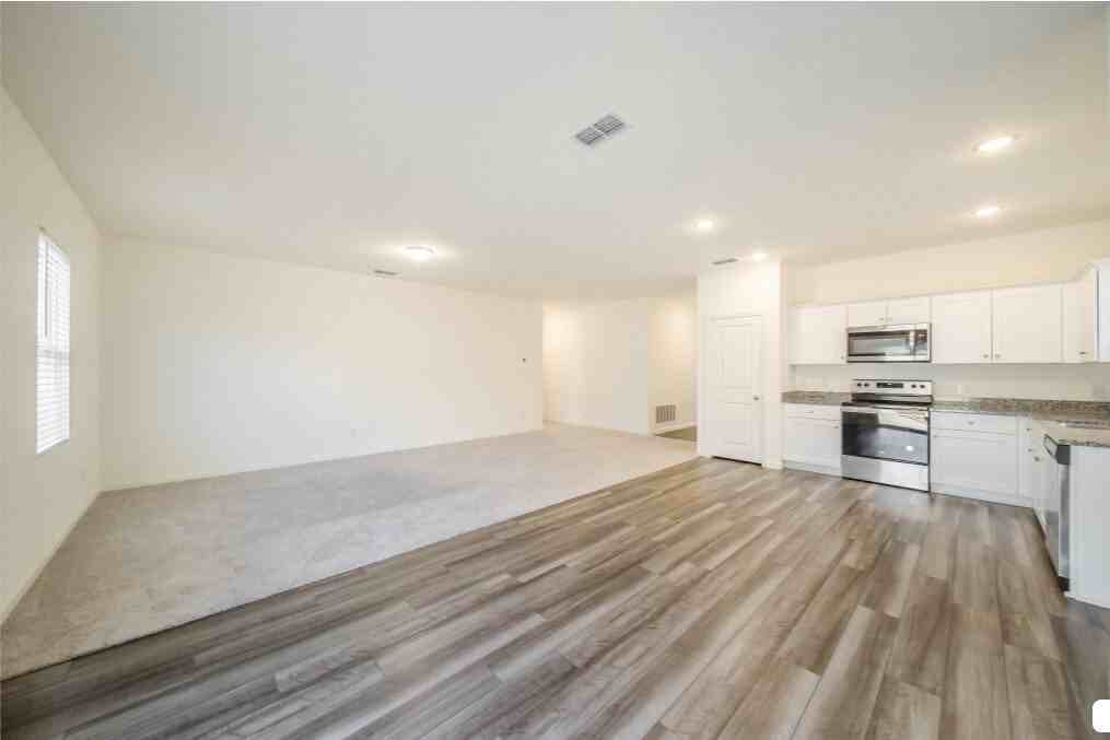 808 Juniper St - Photo 4 of 26