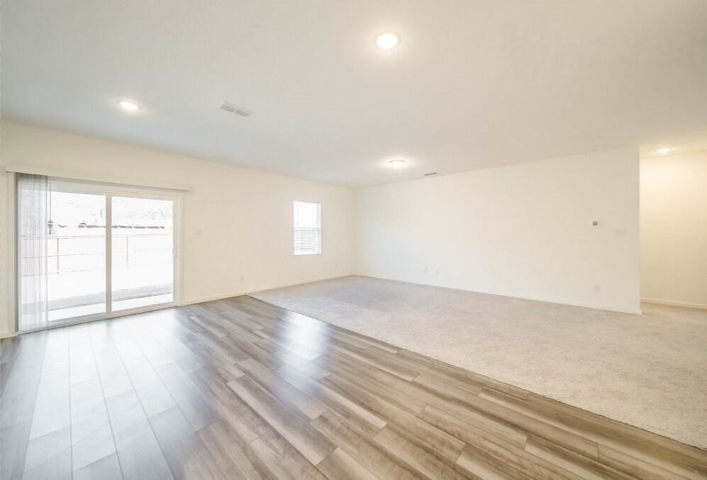 808 Juniper St - Photo 5 of 26
