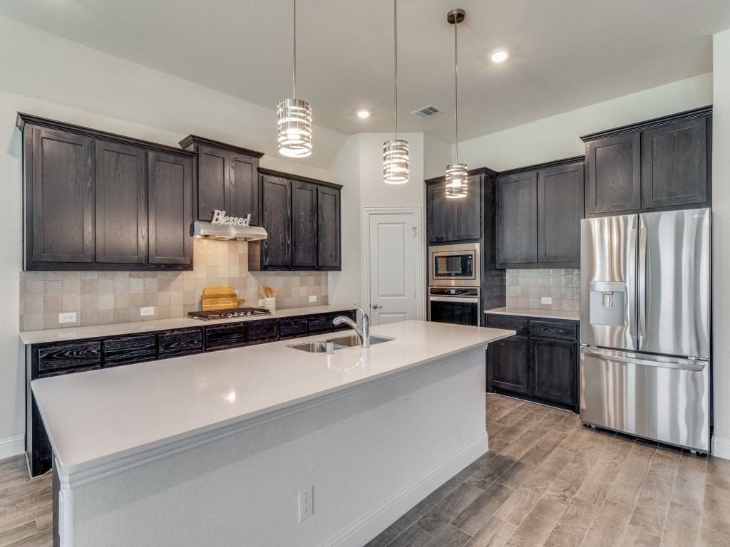 1717 Green Valley Way - Photo 3 of 22