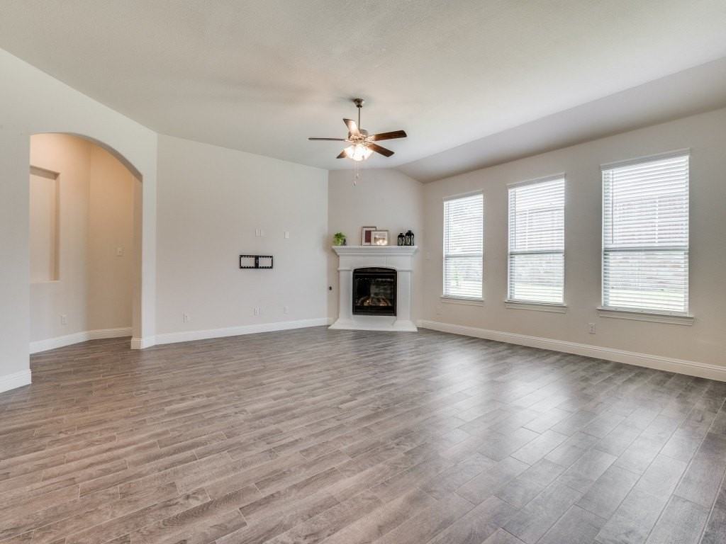 1717 Green Valley Way - Photo 6 of 22