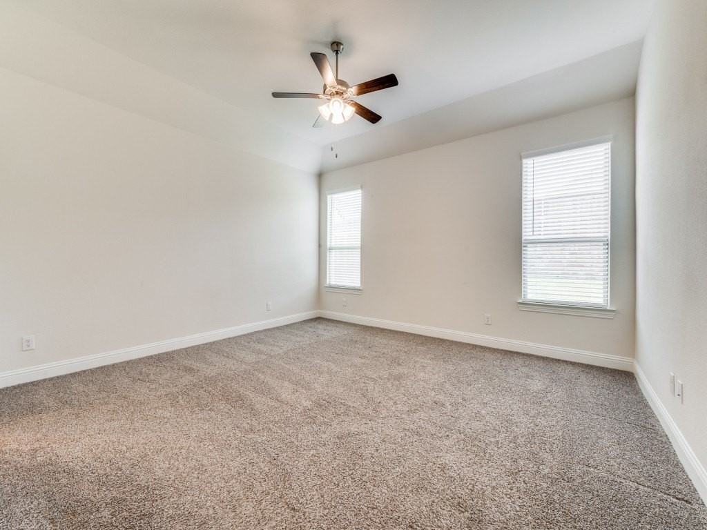 1717 Green Valley Way - Photo 7 of 22
