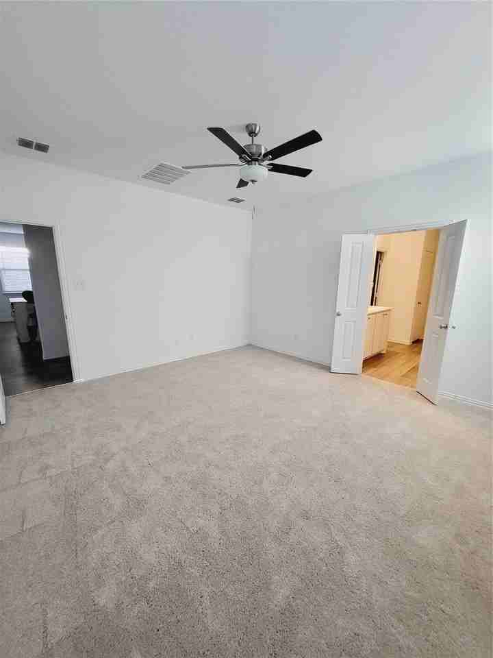 1204 Mimosa Ln - Photo 5 of 22