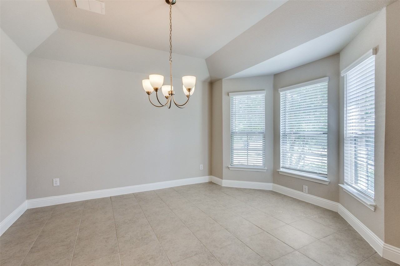 5908 Aster Dr - Photo 5 of 25