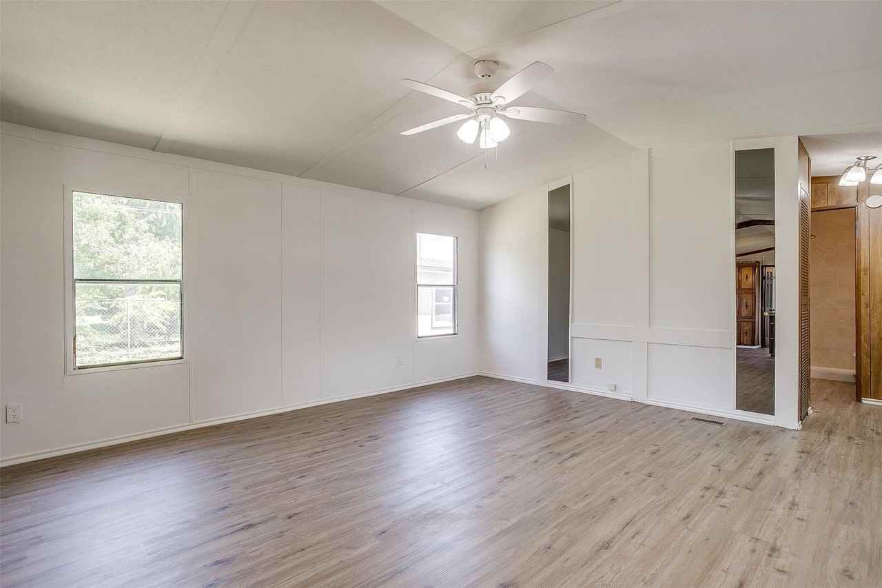 3216 Redwood Dr - Photo 3 of 36