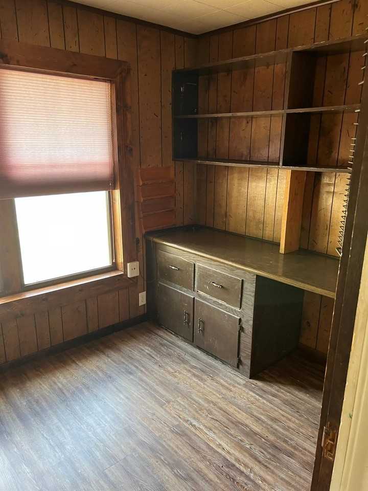 208 Lewis Front St - Photo 5 of 19